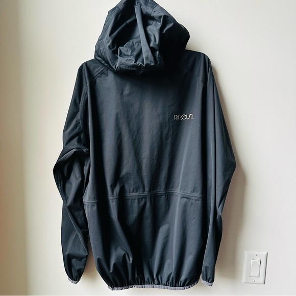 RIP CURL Men's Rain Jacket Shell - Picture 4 of 5